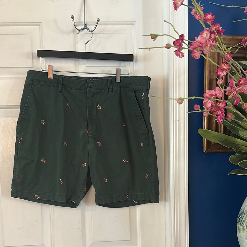 Men’s Charleston Threads Embroidered Christmas 100% Cotton Shorts Size 38